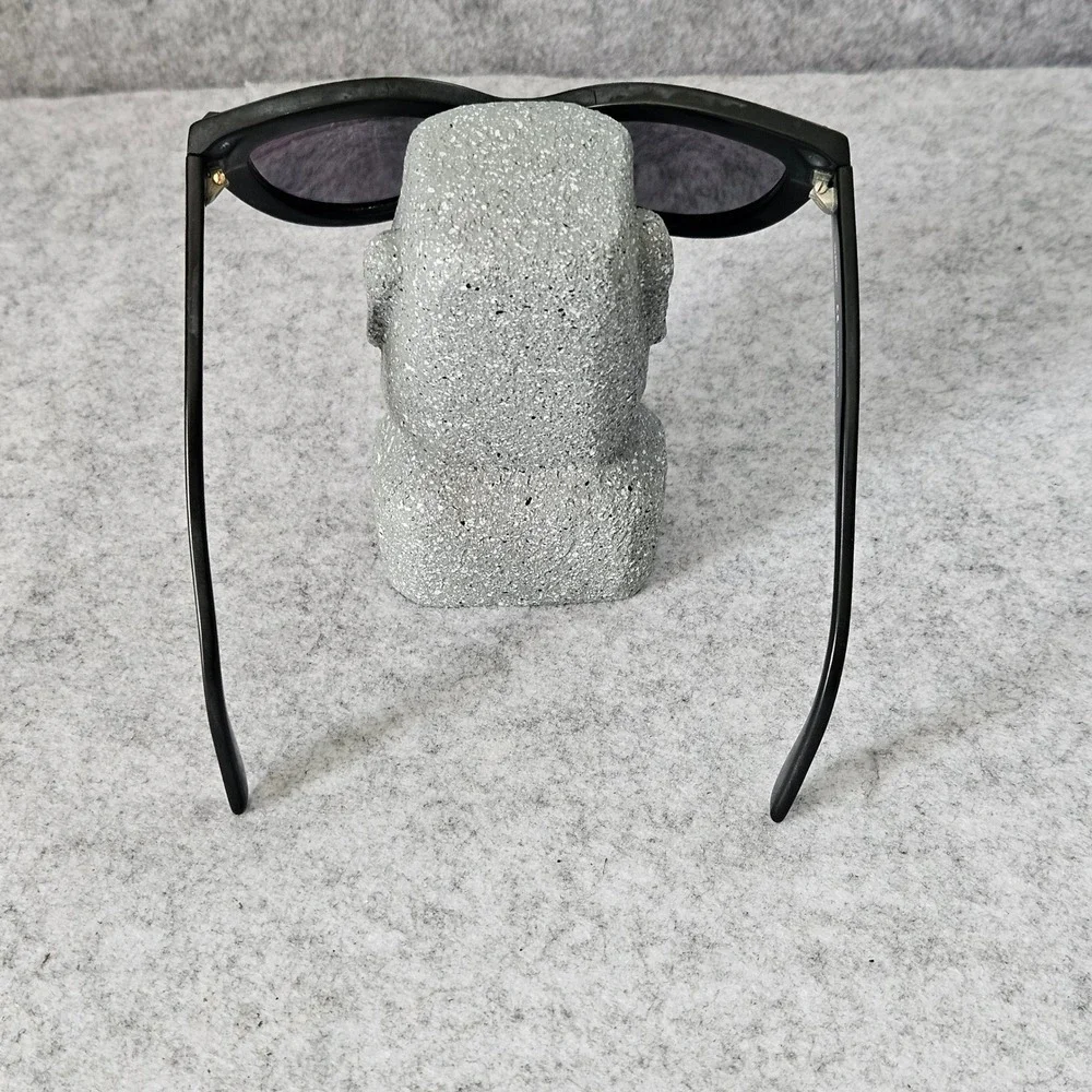 Valentino V712S 001 Black Cat Eye Rockstud Sunglasses Made in Italy 51-19-140